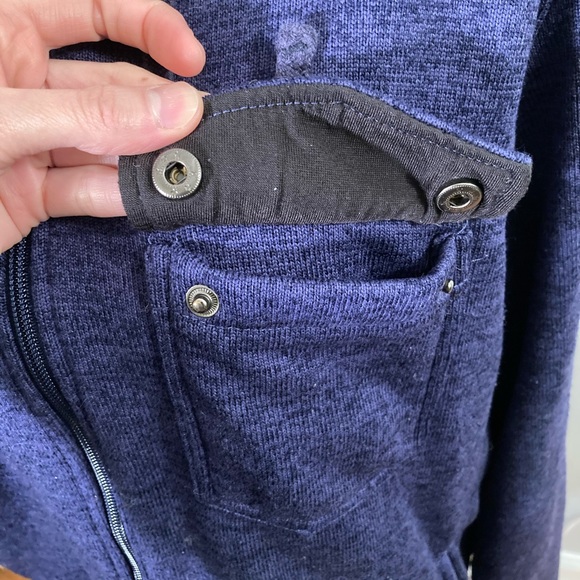 Women’s Oakley Zip-up Hoodie - Picture 6 of 8